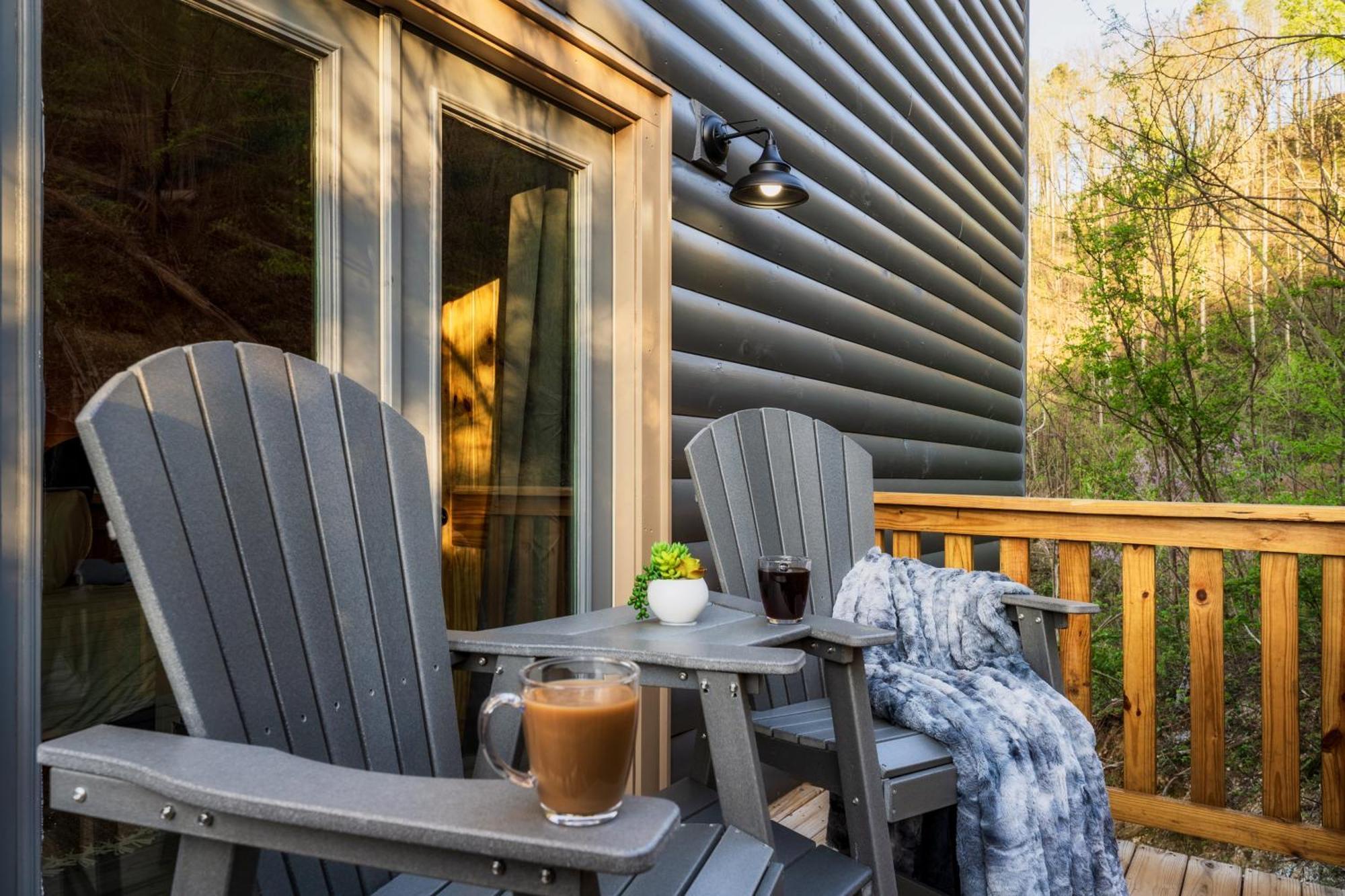 Mountainscape - Brand New Cabin W Views - Hottub - Firetable - Ps5 - Pooltable - 3 Pools Gatlinburg Kültér fotó